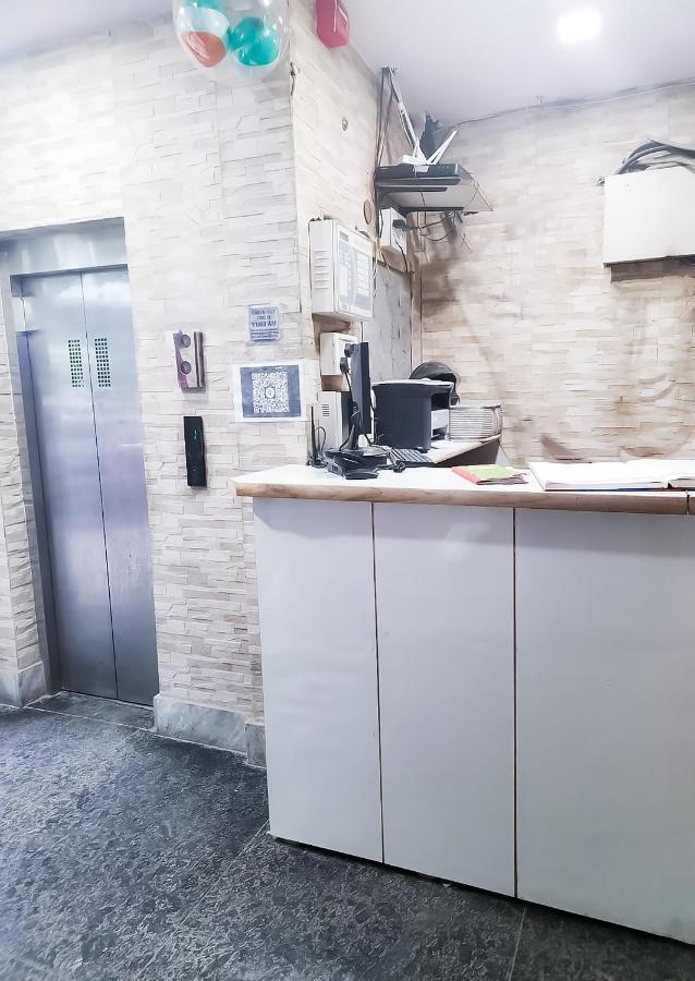 Roomshala 122 Hotel Park View - Near Adarsh Nagar ニューデリー エクステリア 写真